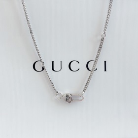 Ожерелье Gucci с тигром и кошкой Ожерелье с тигром, идентичное то