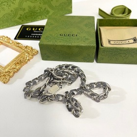 Ожерелье Gucci. Оригинальное ожерелье Gucci, новая модель с кругл