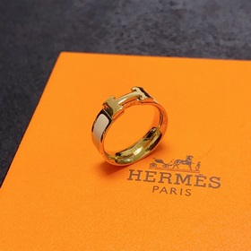 Кольцо Hermes в цвете молочного чая с оптимальным соотношением це