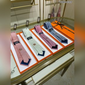 Новая коллекция галстуков для мужчин [H сетчатым принтом]. Каждый