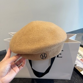HERMES Hermes новая шерстяная беретка, нестандартный дизайн, очен