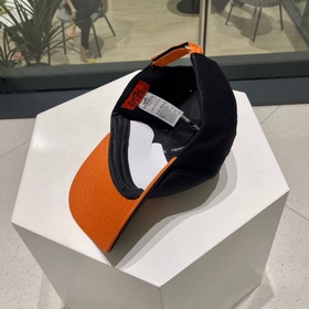 Новая модель бэйсболки с вышиванкой от Hermès, популярная модель,