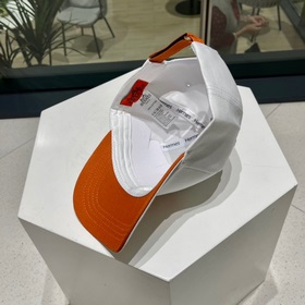 Новая модель бэйсболки с вышиванкой от Hermès, популярная модель,