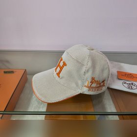 Hermes отгрузил холст, который отличается высоким качеством и при