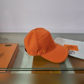 Hermes отгрузил холст, который отличается высоким качеством и при