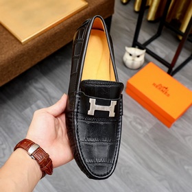 【HERMES】 Классические туфли с закрытым носком, идентичные моделиз