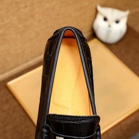 【HERMES】 Классические туфли с закрытым носком, идентичные моделиз