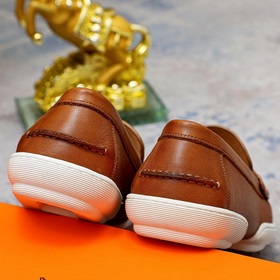 【Hermès】 Новая модель мужских кожаных туфель в стиле кэжуал, модн