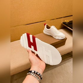 【Hermès】 Элитный бренд мужской обуви. Официальный сайт. Новейшая