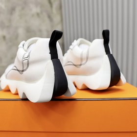 Кожаная подкладка для ног Бренд： HERMES 【Hermès Описание： Новейши