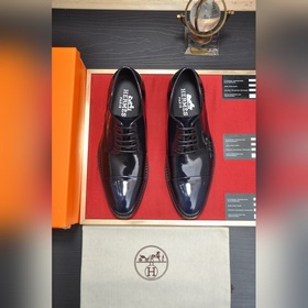 【HERMES】 (овечья кожа внутри) Итальянский роскошный бренд. Он не
