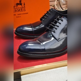 【HERMES】 (овечья кожа внутри) Итальянский роскошный бренд. Он не 