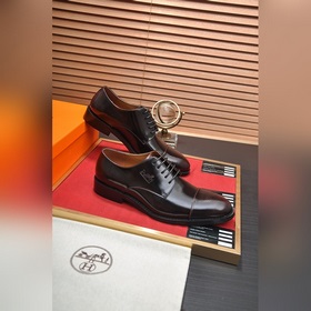 【HERMES】 (овечья кожа внутри) Итальянский роскошный бренд. Он не 