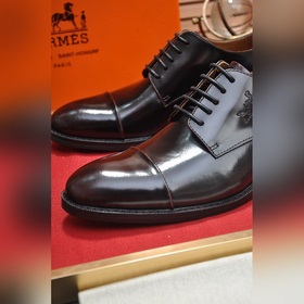【HERMES】 (овечья кожа внутри) Итальянский роскошный бренд. Он не 