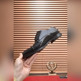【HERMES】 (овечья кожа внутри) Итальянский роскошный бренд. Он не 
