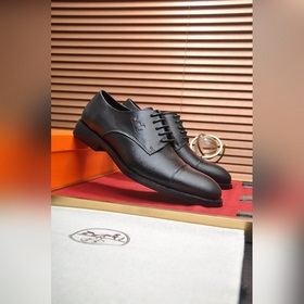 【HERMES】 (овечья кожа внутри) Итальянский роскошный бренд. Он не