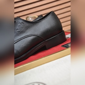 【HERMES】 (овечья кожа внутри) Итальянский роскошный бренд. Он не 