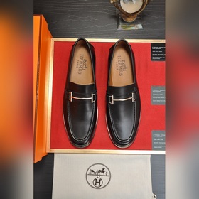 【HERMES】 (овечья кожа внутри) Итальянский роскошный бренд. Он не
