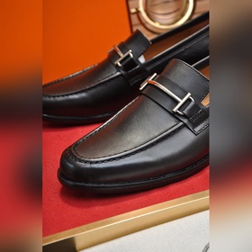 【HERMES】 (овечья кожа внутри) Итальянский роскошный бренд. Он не 