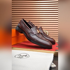 【HERMES】 (овечья кожа внутри) Итальянский роскошный бренд. Он не