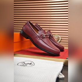 【HERMES】 (овечья кожа внутри) Итальянский роскошный бренд. Он не