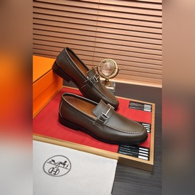 【HERMES】 (овечья кожа внутри) Итальянский роскошный бренд. Он не 