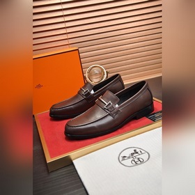 【HERMES】 (овечья кожа внутри) Итальянский роскошный бренд. Он не