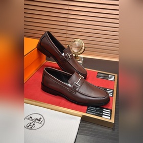 【HERMES】 (овечья кожа внутри) Итальянский роскошный бренд. Он не 