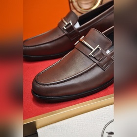 【HERMES】 (овечья кожа внутри) Итальянский роскошный бренд. Он не 