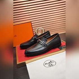 【HERMES】 (овечья кожа внутри) Итальянский роскошный бренд. Он не