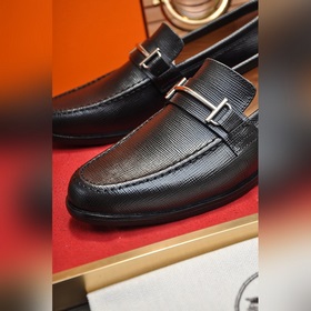 【HERMES】 (овечья кожа внутри) Итальянский роскошный бренд. Он не 