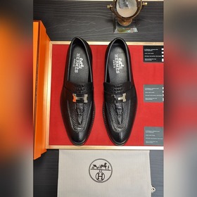 【HERMES】 (овечья кожа внутри) Итальянский роскошный бренд. Он не