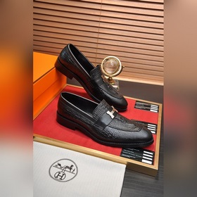 【HERMES】 (овечья кожа внутри) Итальянский роскошный бренд. Он не 