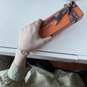 Неожиданно разнообразный и неожиданно красивый! Браслет Hermes Pi