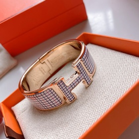 Hermès [требуется заказать в день заказа, отправка на следующий д