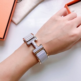 Hermès [требуется заказать в день заказа, отправка на следующий д