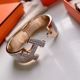 Hermès [требуется заказать в день заказа, отправка на следующий д