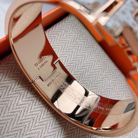 Hermès [требуется заказать в день заказа, отправка на следующий д