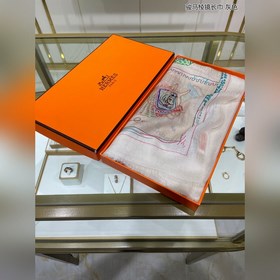 Самый популярный товар года от H 【Длинный шарф с узором «Скачущие