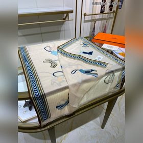 Лучшие товары года от H [Иллюстрированный каталог длинных шарфов]