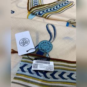 Лучшие товары года от H [Иллюстрированный каталог длинных шарфов]