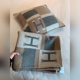 135 см, двухсторонняя ткань с узором, вес более 1000 г. Вы понима