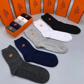 Hermes · Hermes Большие носки средней длины из новой коллекции [О