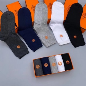 Hermes · Hermes Большие носки средней длины из новой коллекции [О
