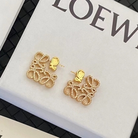 1880 Новинка 2023 года. Серьги LOEWE с бриллиантами. Влюбилась с