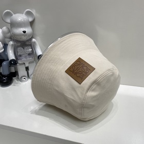 Популярный товар LOEWE (Loewe) 2023 новинка в магазинах, рыбацкая