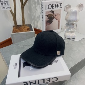 Loewe – новая кепка с козырьком, полностью вышитая солнцезащитная