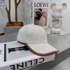 Loewe – новая кепка с козырьком, полностью вышитая солнцезащитная