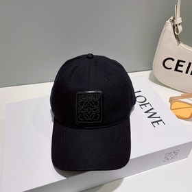 LOEWE Новая оригинальная бейсболка с оригинальным дизайном. Отлич