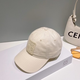 LOEWE Новая оригинальная бейсболка с оригинальным дизайном. Отлич